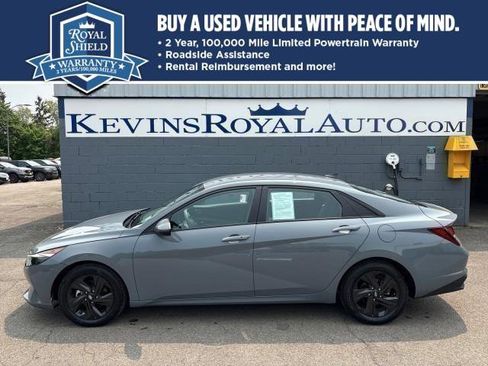 Used 2021 Hyundai Elantra SEL image 1