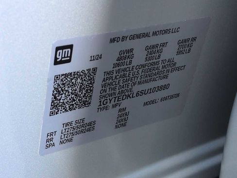 Used 2025 Cadillac Escalade IQ Luxury 2 image 38