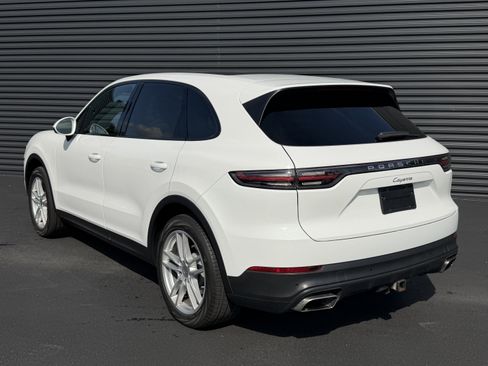 Certified 2021 Porsche Cayenne AWD/4WD image 3
