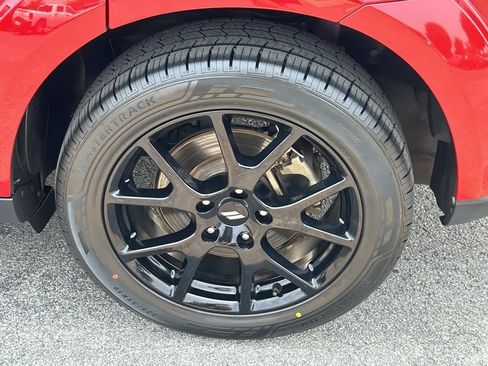 Used 2019 Dodge Journey SE FWD image 16