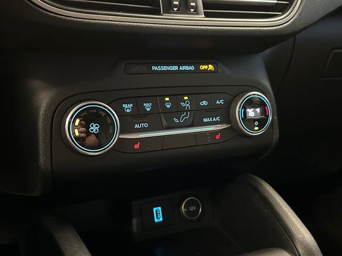 Used 2020 Ford Escape SE AWD/4WD image 15