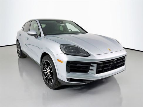 New 2025 Porsche Cayenne Coupe image 22