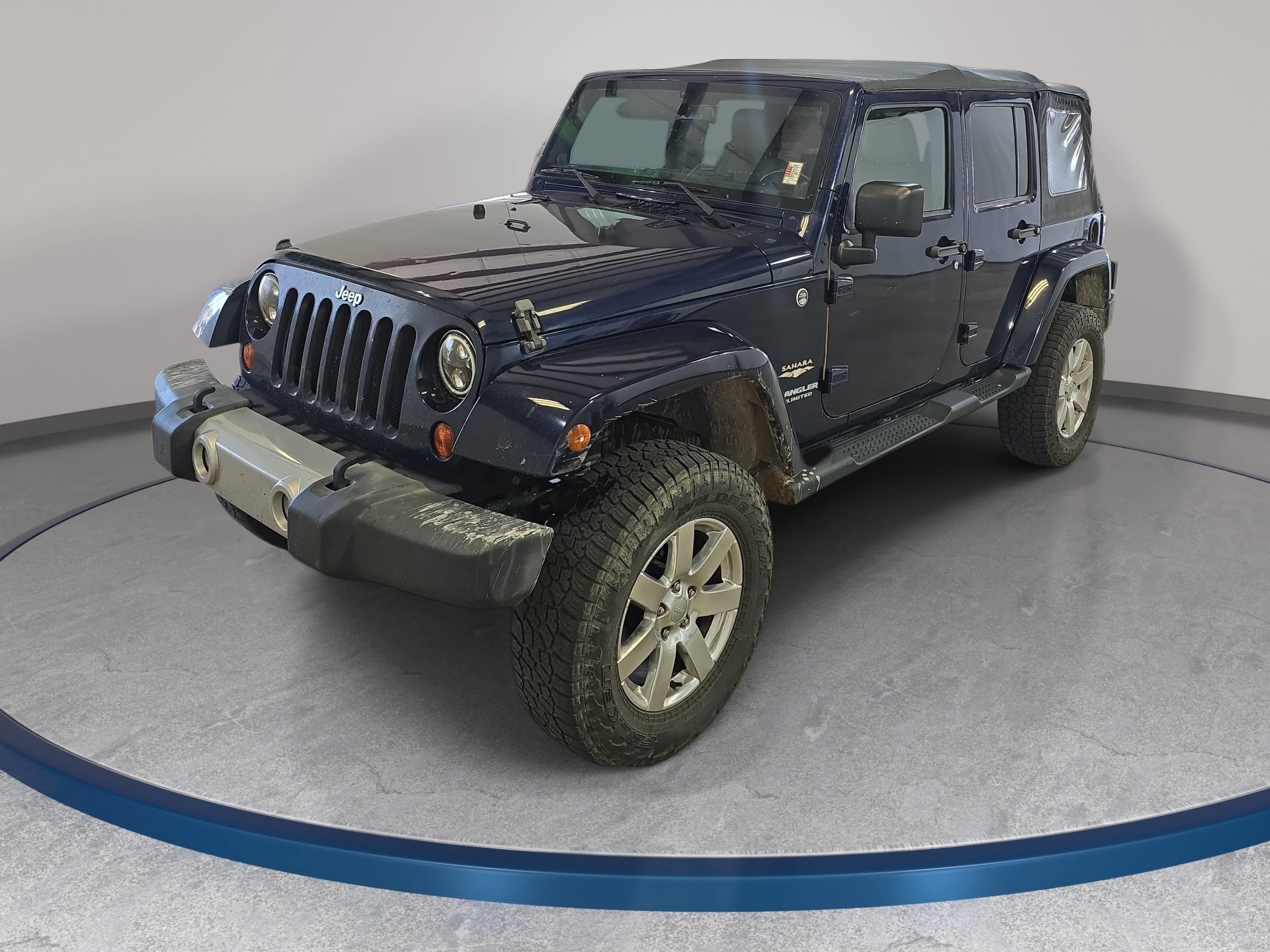 Used 2013 Jeep Wrangler Unlimited Sahara w/ Connectivity Group AWD/4WD image 1