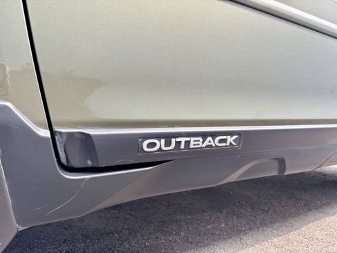 Used 2016 Subaru Outback 3.6R Limited AWD/4WD image 29