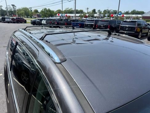 Used 2019 Chrysler Pacifica Touring-L FWD image 62
