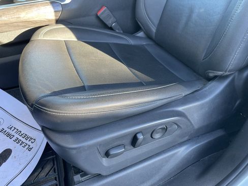 Used 2024 Chevrolet Silverado 3500 LTZ w/ LTZ Plus Package image 4