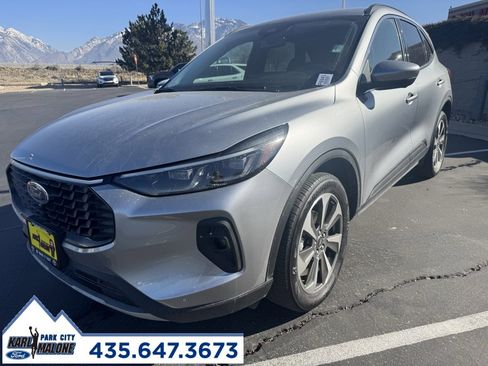 Used 2024 Ford Escape Platinum image 10