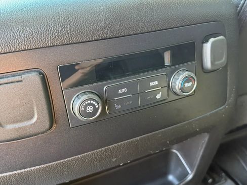 Used 2019 GMC Yukon XL SLT AWD/4WD image 33