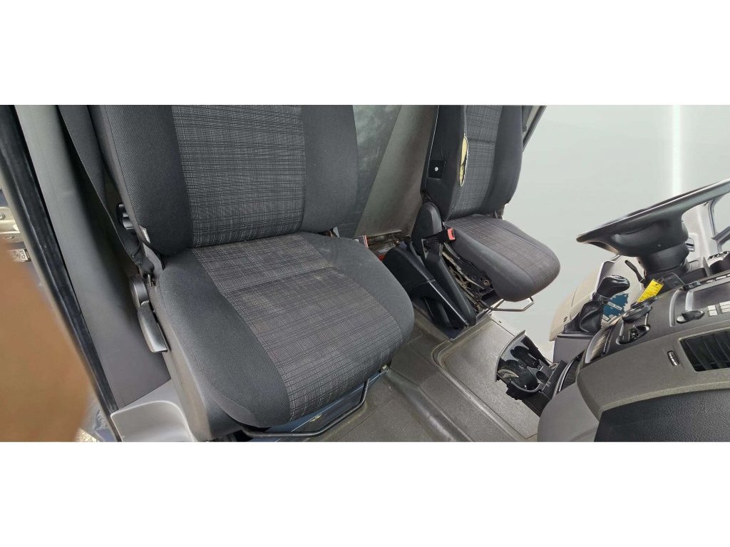 Used 2018 Mercedes-Benz Sprinter 2500 image 22