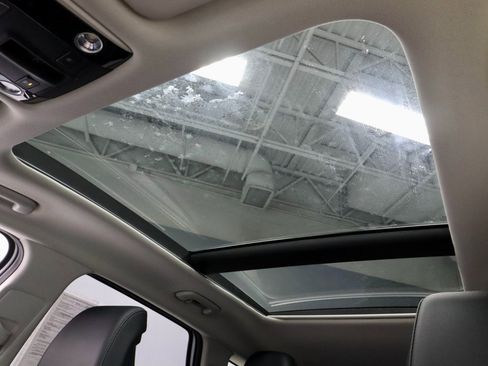 Used 2025 Kia Sportage EX w/ Premium Package image 35