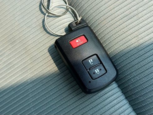 Used 2014 Toyota Prius C Three FWD image 33