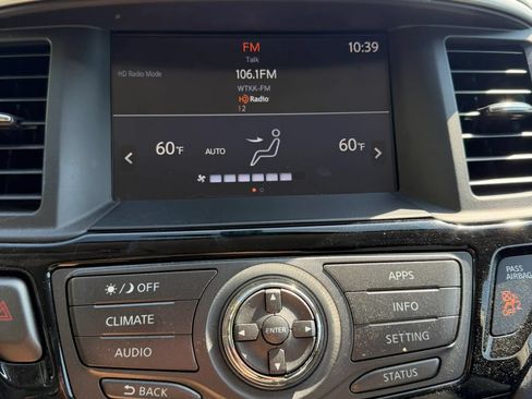 Used 2019 Nissan Pathfinder SV FWD image 15