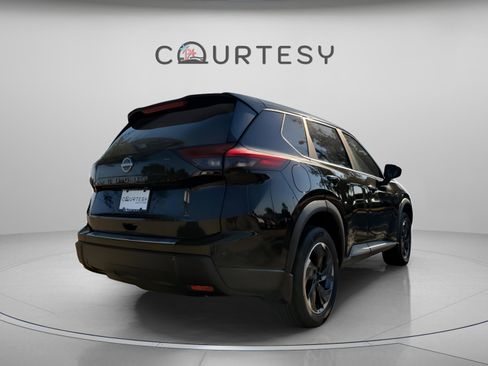 New 2026 Nissan Rogue SV w/ Cold Weather Package FWD image 5