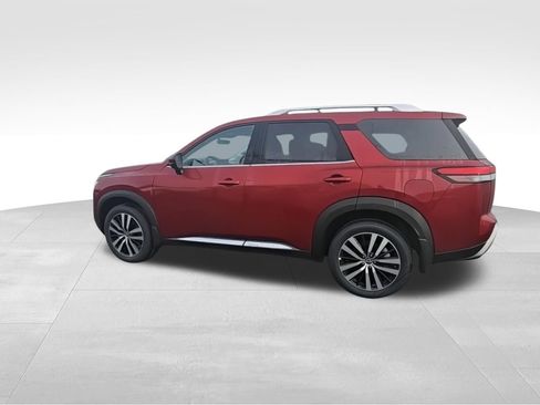 New 2025 Nissan Pathfinder Platinum w/ Cargo Package image 5