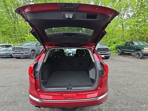 Used 2018 GMC Terrain Denali w/ Advanced Safety Package AWD/4WD image 19