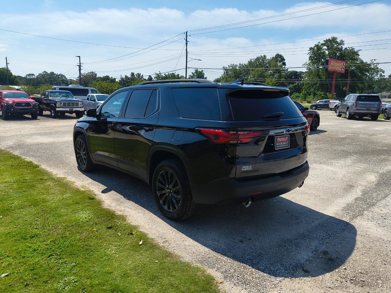 Used 2022 Chevrolet Traverse RS w/ LPO, Floor Liner Package FWD image 6