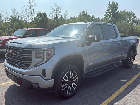 Used 2023 GMC Sierra 1500 AT4 w/ AT4 Premium Package AWD/4WD image 6
