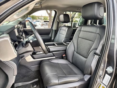 Used 2023 Toyota Tundra SR5 w/ SR5 Premium Package RWD image 11