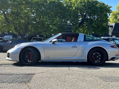 Used 2019 Porsche 911 Targa 4 GTS image 2