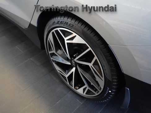 Used 2024 Hyundai Ioniq 6 SEL image 6
