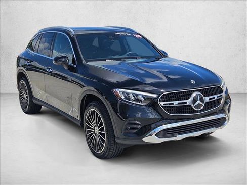 Certified 2026 Mercedes-Benz GLC 300 image 3