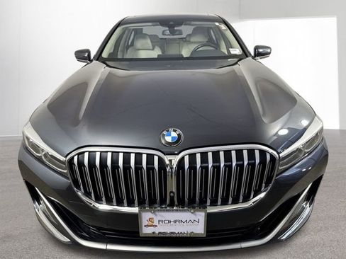Used 2020 BMW 740i xDrive 740i xDrive w/ Cold Weather Package image 25