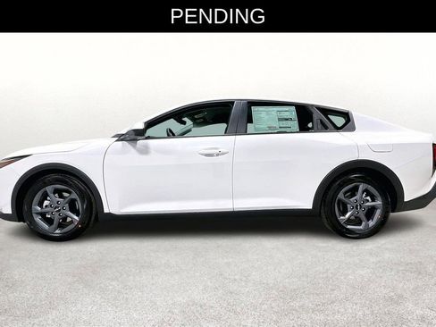 New 2025 Kia K4 FWD image 7
