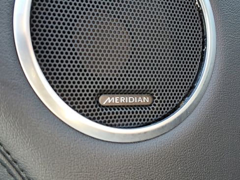 Used 2018 Land Rover Range Rover Sport SE image 28