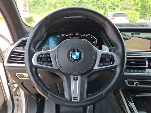 Used 2021 BMW X7 M50i AWD/4WD image 21