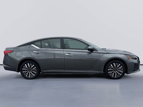New 2025 Nissan Altima 2.5 SV w/ SV Premium Package image 4