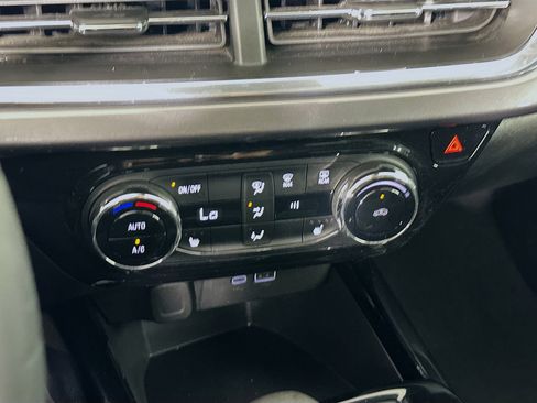 Used 2025 Chevrolet Trax ACTIV w/ Driver Confidence Package image 23