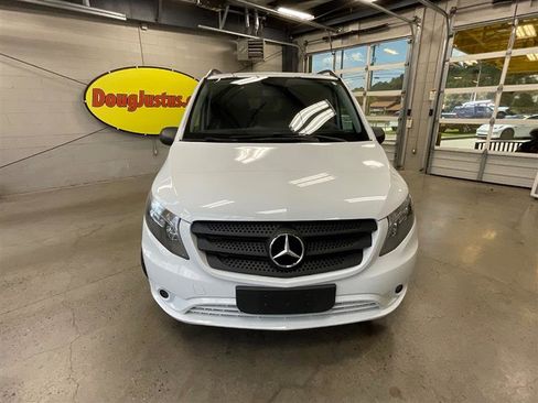 Used 2016 Mercedes-Benz Metris Passenger w/ Driver Efficiency Package image 8