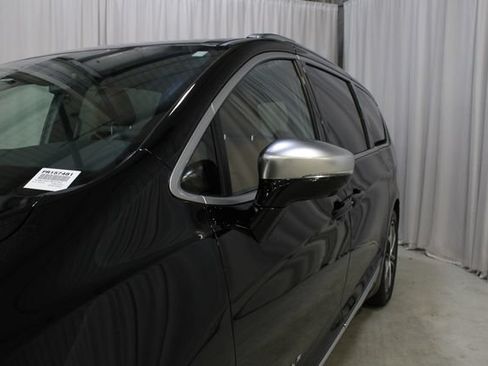 Used 2026 Chrysler Pacifica Pinnacle FWD image 38