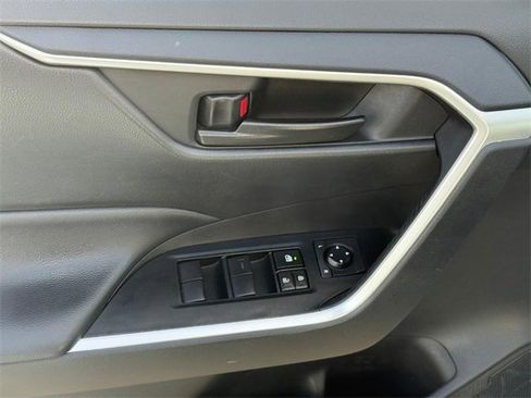 Used 2024 Toyota RAV4 LE image 17