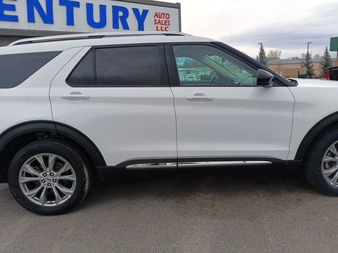 Used 2023 Ford Explorer Limited image 10