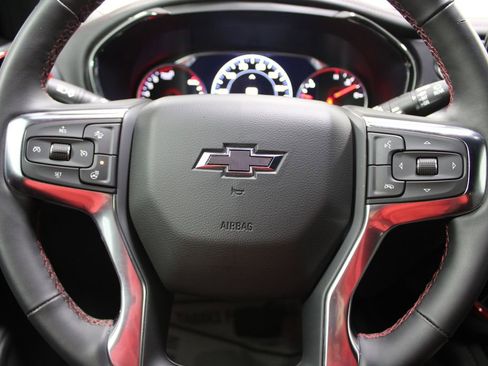 Used 2025 Chevrolet Blazer RS image 36