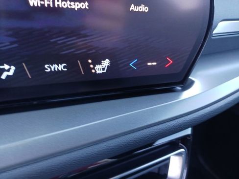 New 2026 Chevrolet Traverse LT w/ Driver Confidence Package image 25