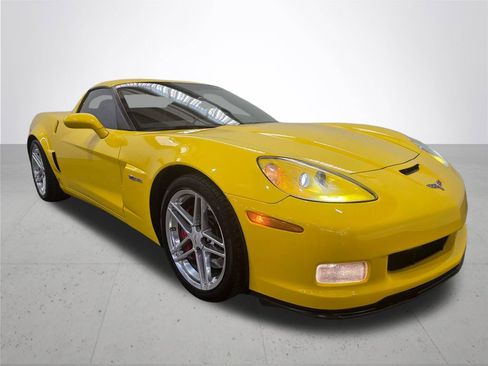 Used 2007 Chevrolet Corvette Z06 w/ Preferred Equipment Group RWD image 7