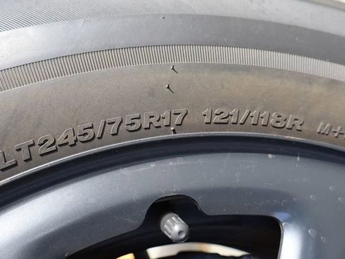 Used 2020 Jeep Gladiator Sport image 39