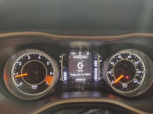 Used 2014 Jeep Cherokee Latitude FWD image 23