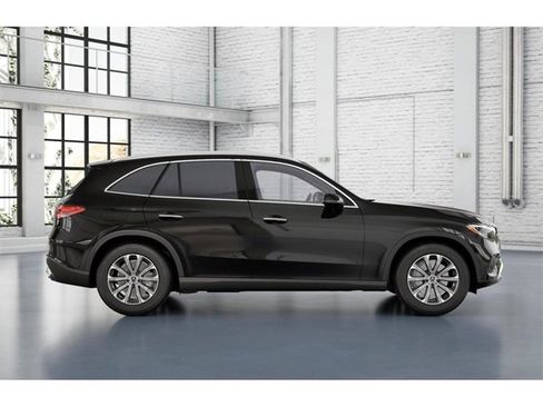 New 2025 Mercedes-Benz GLC 300 4MATIC image 2