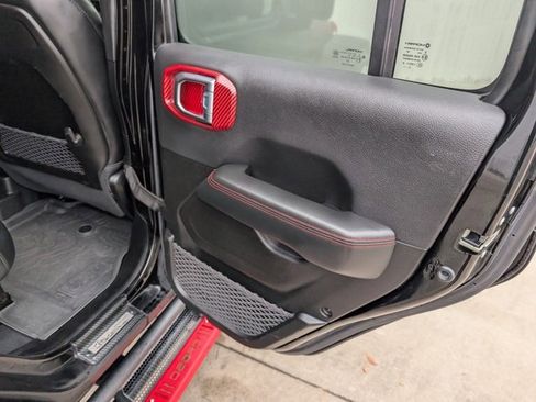 Used 2024 Jeep Wrangler Unlimited Rubicon image 31