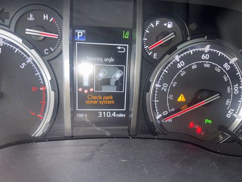 Used 2024 Toyota 4Runner Limited AWD/4WD image 6