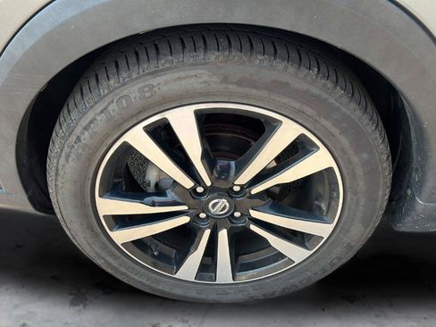 Used 2019 Nissan Kicks SV FWD image 13