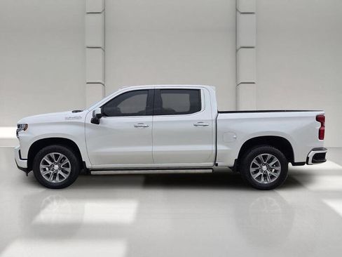 Used 2022 Chevrolet Silverado 1500 High Country w/ Z71 Off-Road Package AWD/4WD image 2