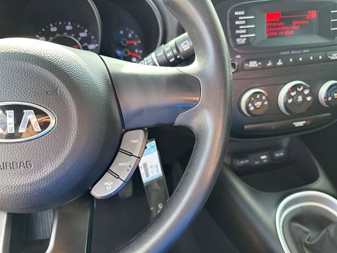 Used 2016 Kia Soul image 30