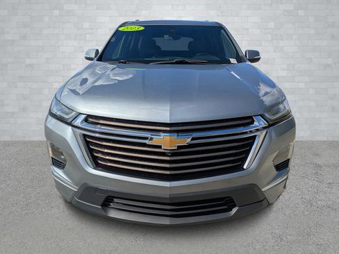 Used 2023 Chevrolet Traverse High Country image 3
