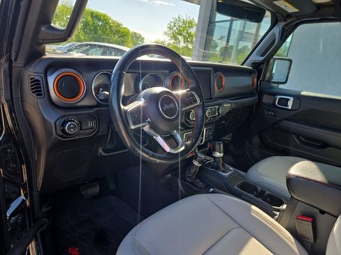 Used 2023 Jeep Gladiator Mojave w/ Cold Weather Group AWD/4WD image 43
