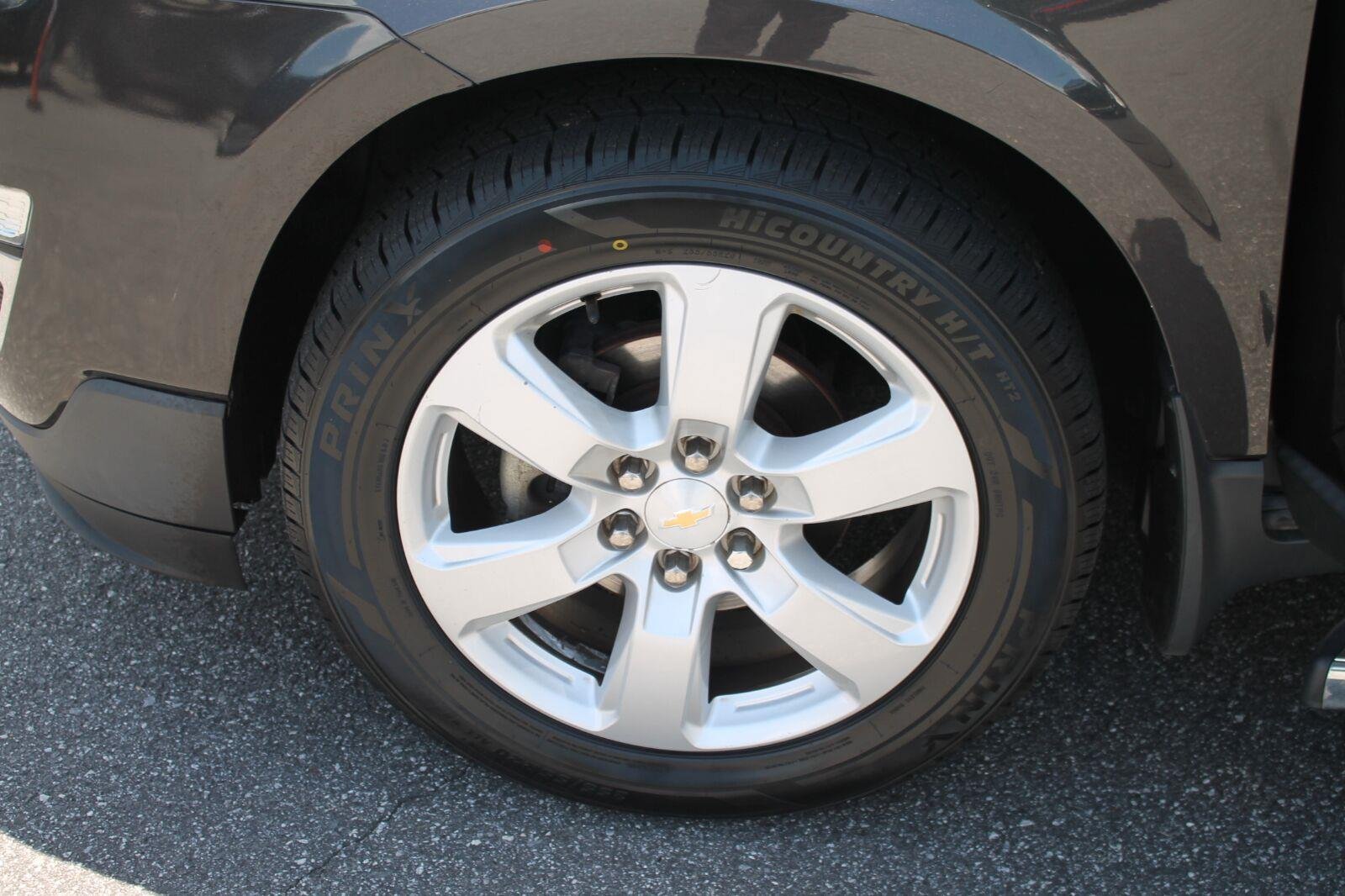 Used 2016 Chevrolet Traverse LT w/ Style and Technology Package FWD image 34
