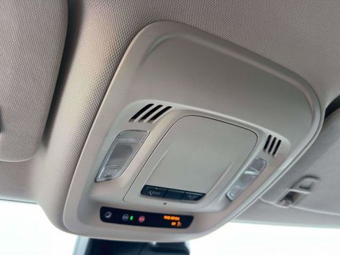 Used 2023 Buick Envision Preferred image 31